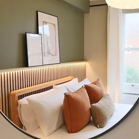 Japandi-Inspired Apt In The Heart Of Oxford Buitenkant foto