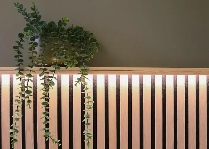 Japandi-Inspired Apt In The Heart Of Oxford